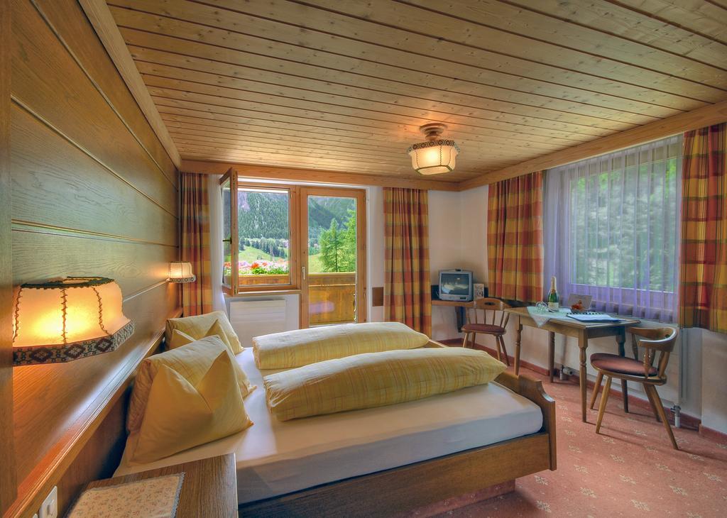 Hotel Garni Soldanella à Samnaun Extérieur photo