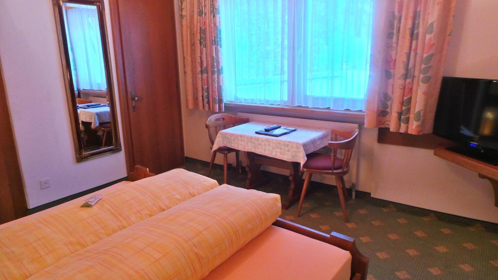 Hotel Garni Soldanella à Samnaun Extérieur photo