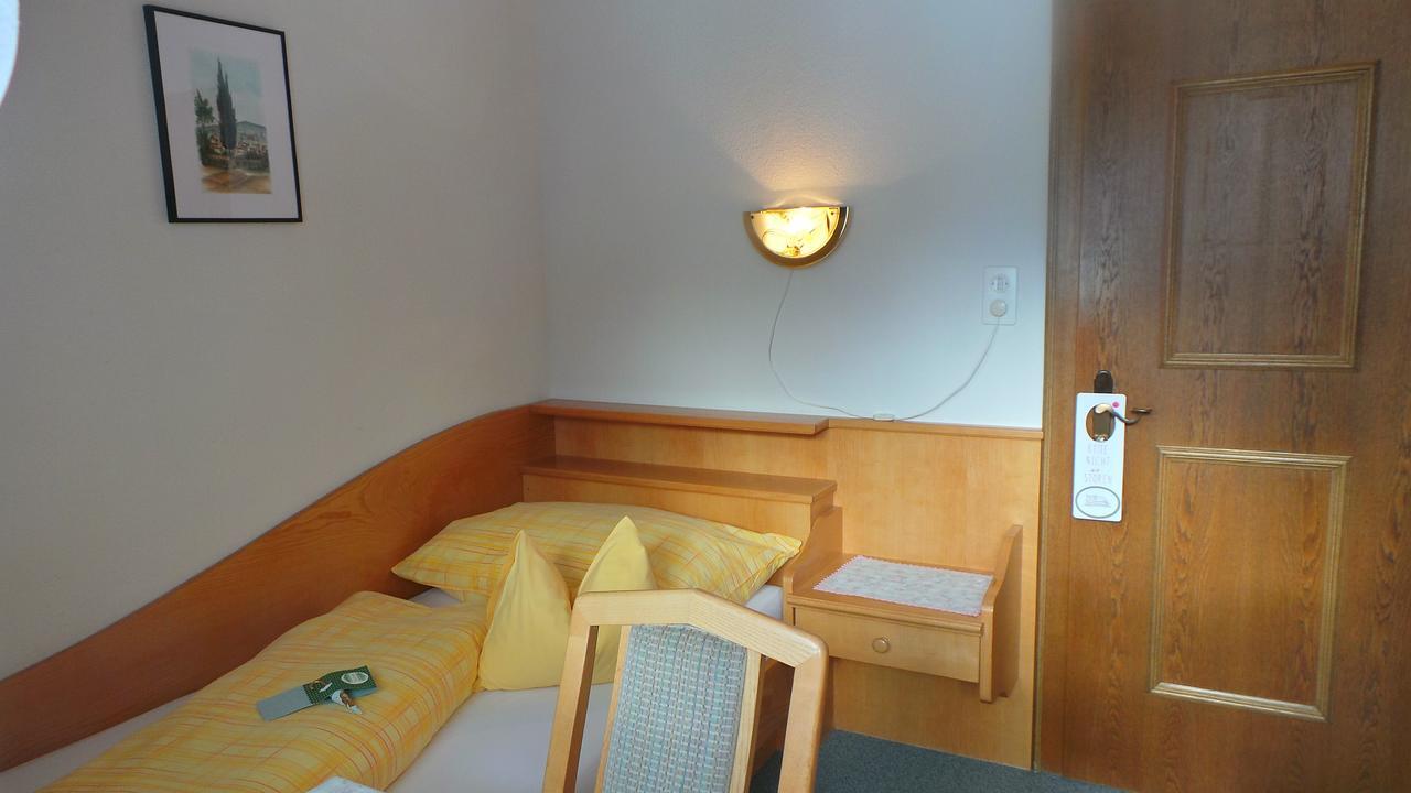 Hotel Garni Soldanella à Samnaun Chambre photo